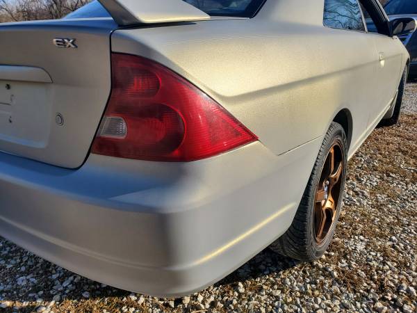 Beautiful 2002 Honda Civic EX Coupe: Avalanche Grey/ Gold... for sale in Swisher, IA – photo 10