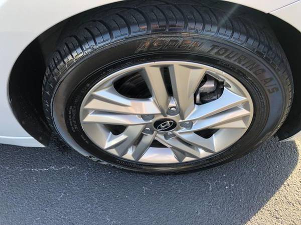 2019 Hyundai Elantra SEL Auto - cars & trucks - by dealer - vehicle... for sale in Pinckneyville, MO – photo 10