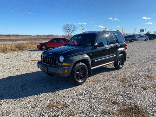 2006 Jeep Liberty 4X4 Low Miles! - cars & trucks - by dealer -... for sale in Winfield, MO – photo 7