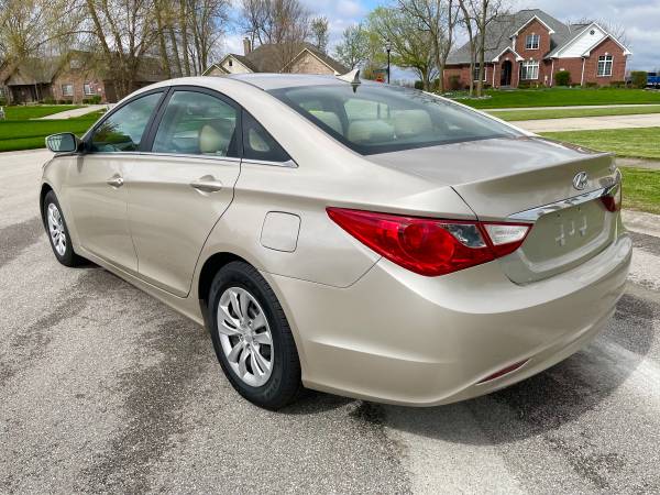 2011 Hyundai Sonata - - by dealer - vehicle automotive for sale in Whiteland, IN – photo 7
