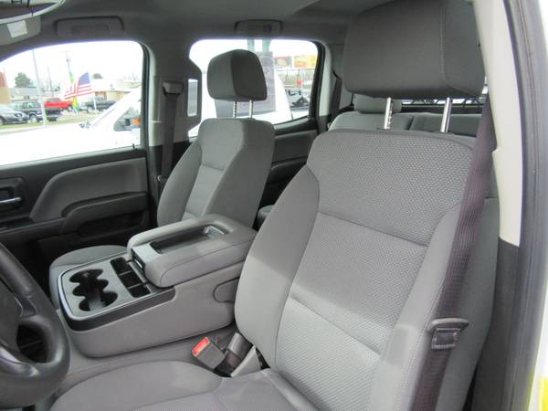 2017 Chevy Silverado 3500HD 4X4 Crew Cab 10 Knapheide Flatbed! for sale in Billings, ND – photo 17