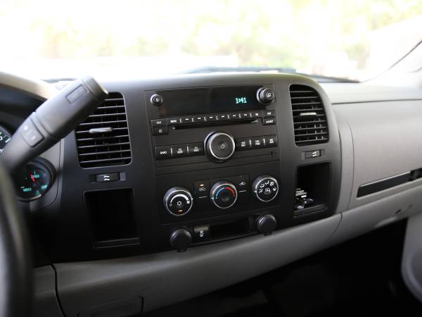 2012 Chevy Silverado Crew Cab 4WD, V8, LOW Miles, Tow Pkg, Vinyl for sale in Pearl City, HI – photo 16