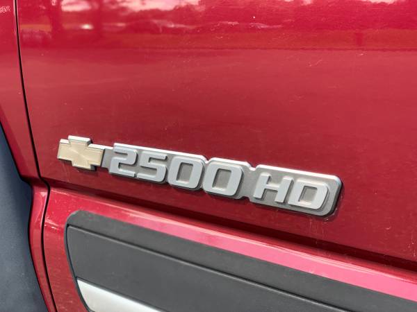 2006 Chevrolet Silverado 2500! 6.0L V8! WE FINANCE! WE TAKE TRADES for sale in Minneapolis, WI – photo 15