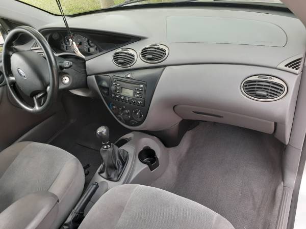 Ford Focus 5 speed manual shift 78k miles - cars & trucks - by owner... for sale in Cape Coral, FL – photo 10