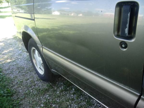 Safari / Astro van minivan - cars & trucks - by owner - vehicle... for sale in Rising Sun, OH – photo 8