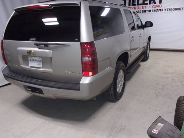 2008 Chevrolet Chevy Suburban LT w/3LT - - by dealer for sale in Moriarty, NM – photo 7