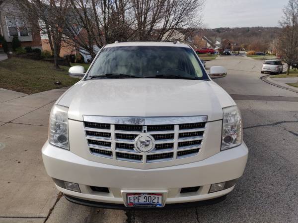 2008 Cadillac Escalade - cars & trucks - by owner - vehicle... for sale in Cincinnati, OH – photo 2