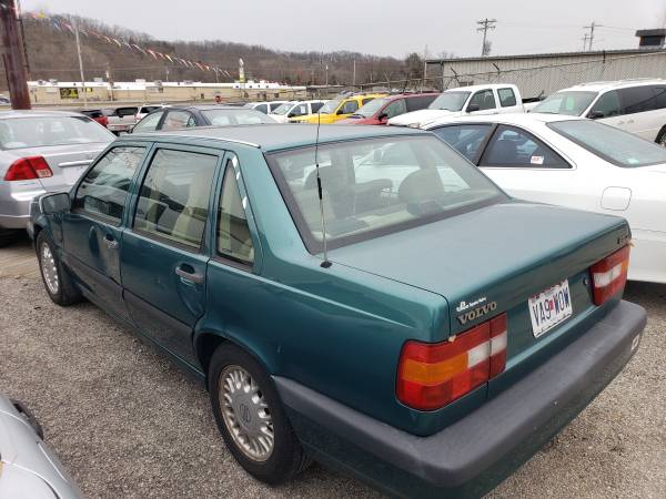 1994 Volvo 850 - cars & trucks - by dealer - vehicle automotive sale for sale in Fenton, MO – photo 3