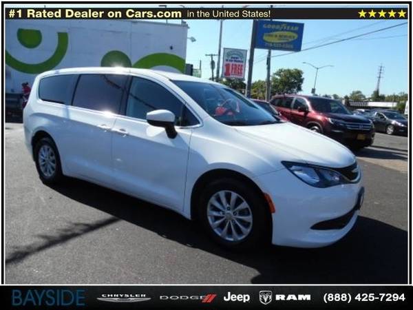 2017 Chrysler Pacifica Touring van Bright White Clearcoat for sale in Bayside, NY – photo 8