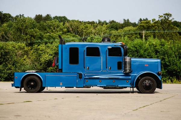 WTB: FREIGHTLINER SPORTCHASSIS, SCHWALBE, WESTERN HAULER TRUCKS. -... for sale in Bloomington, NY – photo 7