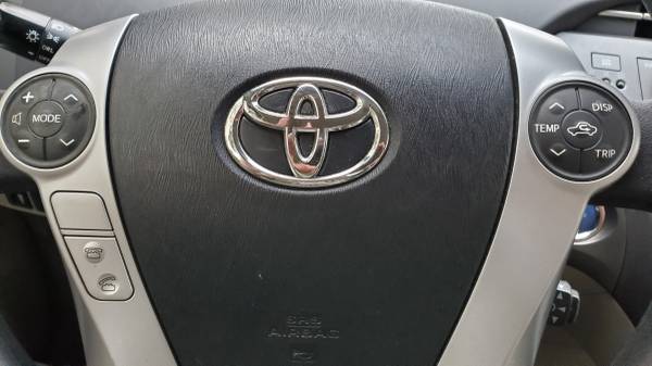2014 Toyota Prius Clean inside and Out! 51/48 MPG for sale in Savannah, SC – photo 19