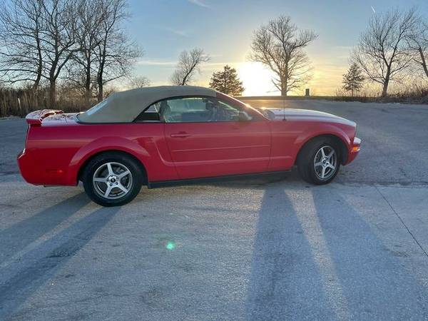 2006 Ford Mustang - Financing Available! - cars & trucks - by dealer... for sale in Junction City, IA – photo 12