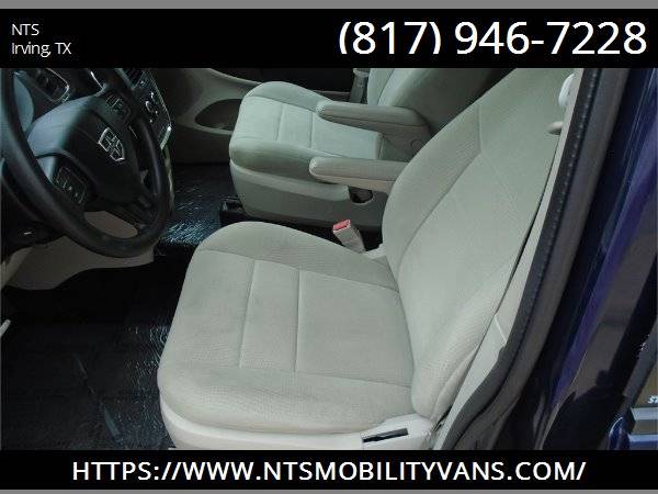 12 DODGE GRAND CARAVAN POWER RAMP MOBILITY HANDICAPPED WHEELCHAIR VAN for sale in Irving, MO – photo 23