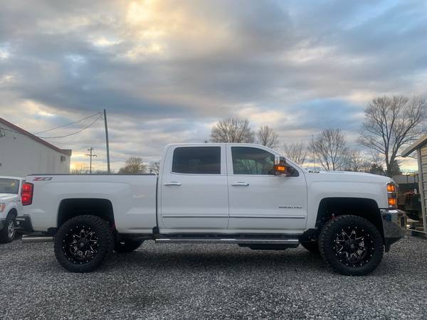 *2018 Chevy Silverado 2500HD LTZ Z71 4x4 Duramax -1,373 Miles - cars... for sale in Stokesdale, NY – photo 4