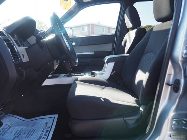 2009 Mercury Mariner 4X4 V-6 Auto Air Full Power Moonroof Only 125K for sale in Warwick, RI – photo 14