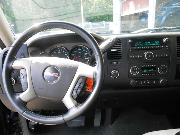 2009 GMC SIERRA SLE 1500 CREW CAB 4X4 for sale in Pittsburgh, PA – photo 9