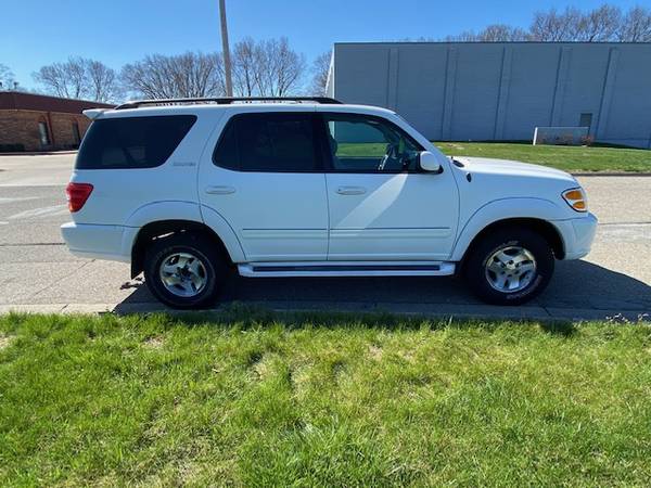 2002 Toyota Sequoia Limited - - by dealer - vehicle for sale in Dayton, OH – photo 5