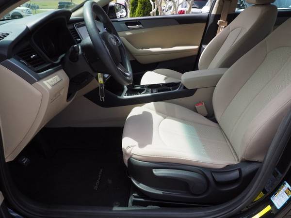 2018 Hyundai Sonata Se - - by dealer - vehicle for sale in SMYRNA, GA – photo 4