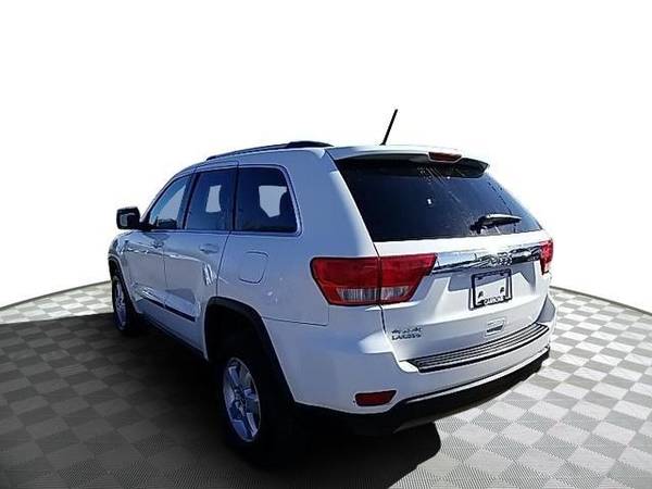 2013 Jeep Grand Cherokee 4WD 4dr Laredo - - by dealer for sale in Yorkville, NY – photo 5