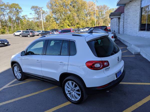 2011 VW Tiguan 4Motion for sale in Evansdale, IA – photo 11