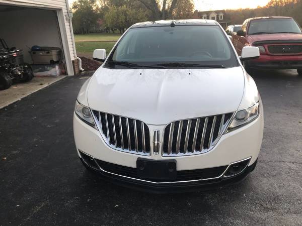 2011 Lincoln MKX Low Miles - cars & trucks - by owner - vehicle... for sale in Thompsons Station, TN – photo 2
