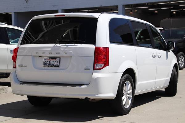 2018 Dodge GRAND CARAVAN Passenger Van SXT mini-van White for sale in Burlingame, CA – photo 4
