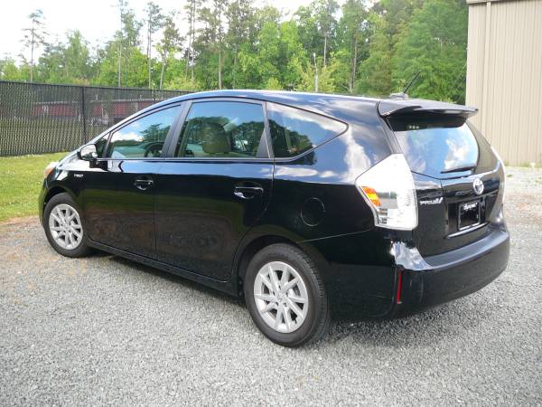 Super Nice 2 Owner 2012 Prius V - - by dealer for sale in Durham, NC – photo 7