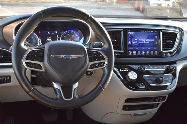 ✔️2017 Chrysler Pacifica _Touring L Plus_FWD Bad Credit Ok EMPLOYEE... for sale in Fox_Lake, IL – photo 24