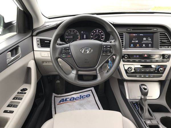 2017 Hyundai Sonata SE WORK WITH ANY CREDIT! for sale in Newberg, OR – photo 6