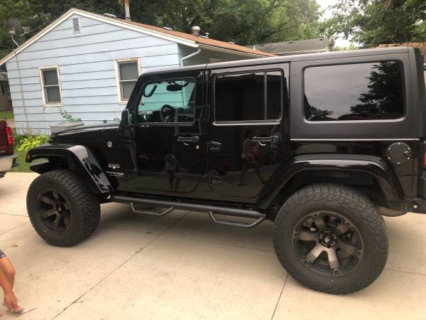 2018 Jeep Wrangler Unlimited Sahara JK for sale in West Des Moines, IA – photo 5