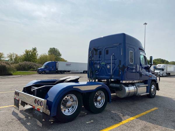 2016 Freightliner Cascadia Midroof Single Bunk/ Detroit DD13 - cars... for sale in Zion, IL – photo 7