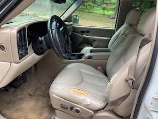 2004 Suburban 1500 - cars & trucks - by owner - vehicle automotive... for sale in Argyle, TX – photo 2