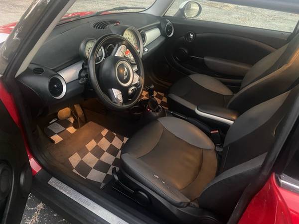 2010 MINI Cooper Hardtop - cars & trucks - by dealer - vehicle... for sale in TAMPA, FL – photo 8