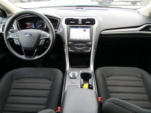 2018 *Ford* *Fusion* *SE FWD* - cars & trucks - by dealer - vehicle... for sale in Council Bluffs, NE – photo 11