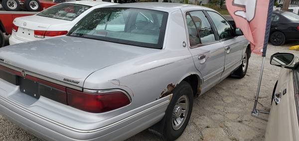 1996 Mercury Grand Marquis - cars & trucks - by dealer - vehicle... for sale in Champaign, IL – photo 4
