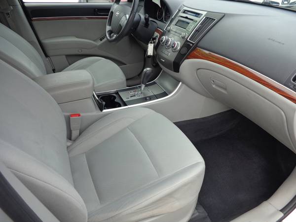 ****2010 HYUNDAI VERACRUZ-AWD-111k-3rd ROW SEAT-NEW... for sale in East Windsor, MA – photo 10
