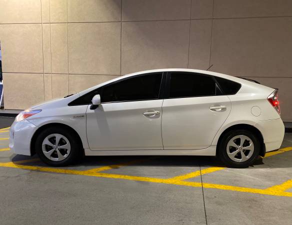 2015 Toyota Prius Package # 2 *Clean Title!* - cars & trucks - by... for sale in Irvine, CA – photo 4