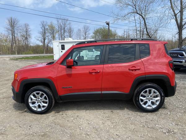 2015 Jeep Renegade Latitude Sport Utility 4D 4x4 for sale in Williamson, NY – photo 4
