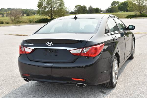 2013 Hyundai Sonata SE ***47K MILES ONLY*** - cars & trucks - by... for sale in Omaha, IA – photo 8