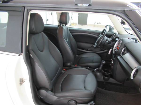 2013 Mini Cooper 2dr Hatchback - - by dealer - vehicle for sale in Hudsonville, MI – photo 16