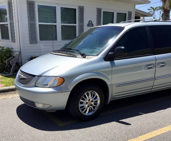 CHRYSLER TOWN AND COUNTRY LIMITED MINIVAN! Don t Miss This One! for sale in Venice, FL – photo 3