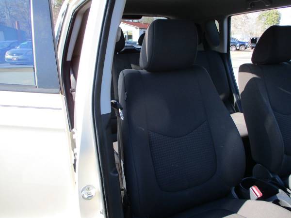 2013 Kia Soul Bluetooth Power Windows & Locks Hatchback - cars & for sale in Brentwood, MA – photo 24