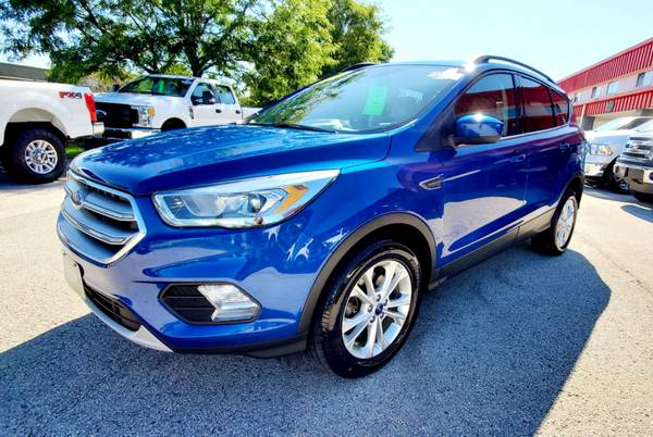 2017 Ford Escape SE 4x4 Loaded w/ Leather & Towing Package! for sale in Green Bay, WI – photo 8