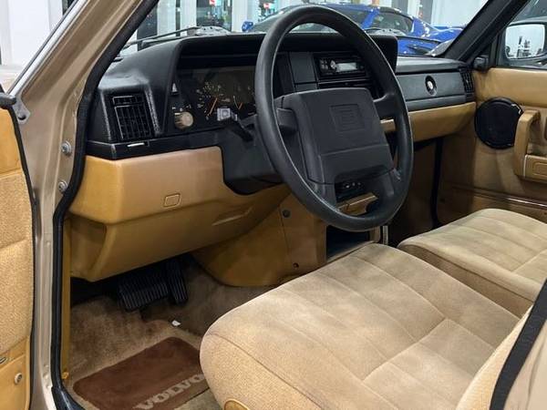1990 Volvo 240 DL One Owner with Cranking Sunroof for sale in Gladstone, WA – photo 11