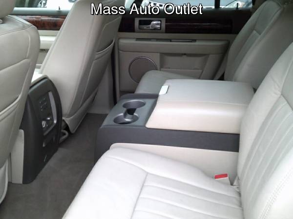 2004 Lincoln Navigator 4dr 4WD Luxury for sale in Worcester, MA – photo 7