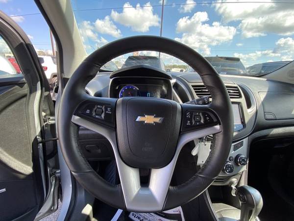 2015 Chevrolet Chevy Trax - cars & trucks - by dealer - vehicle... for sale in Niagara Falls, NY – photo 2