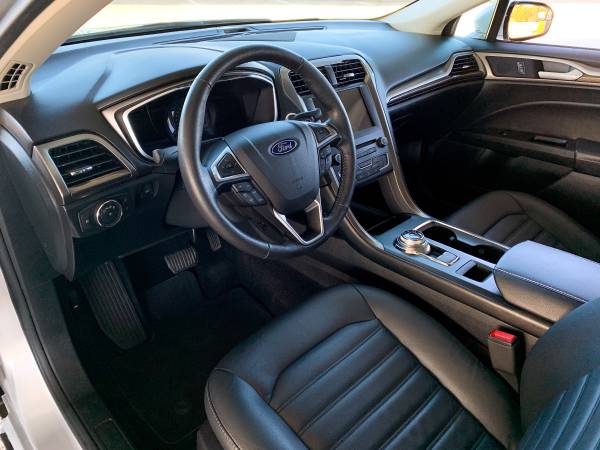 2017 Ford Fusion SE - 2 Owner - Only 21k miles - Clean CarFax - Navi for sale in Scottsdale, AZ – photo 11