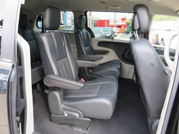 2013 Chrysler Town & Country Touring Minivan !Loaded!1 Owner! for sale in Brooklyn, NY – photo 22