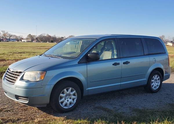 2008 Chrysler Town & Country LX Minivan 4D - - by for sale in Indianapolis, IN – photo 4