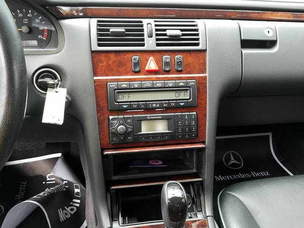 2001 MERCEDES BENZ E-CLASS-CLEAN INSIDE/OUTSIDE-LOADED-CLEAN CARFAX for sale in Allentown, PA – photo 18